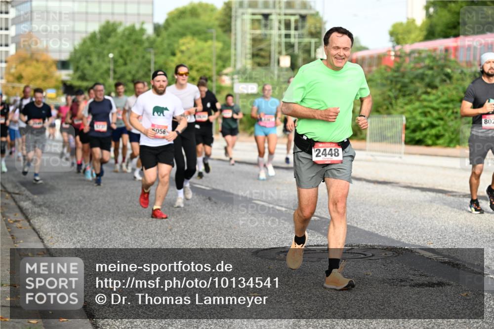 06.09.2026 - CURREX Alsterlauf Dr. Thomas Lammeyer http://msf.ph/oto/10134541 06.09.2026 09:59:56 Laufen 5056, 2448, 802 meine-sportfotos.de