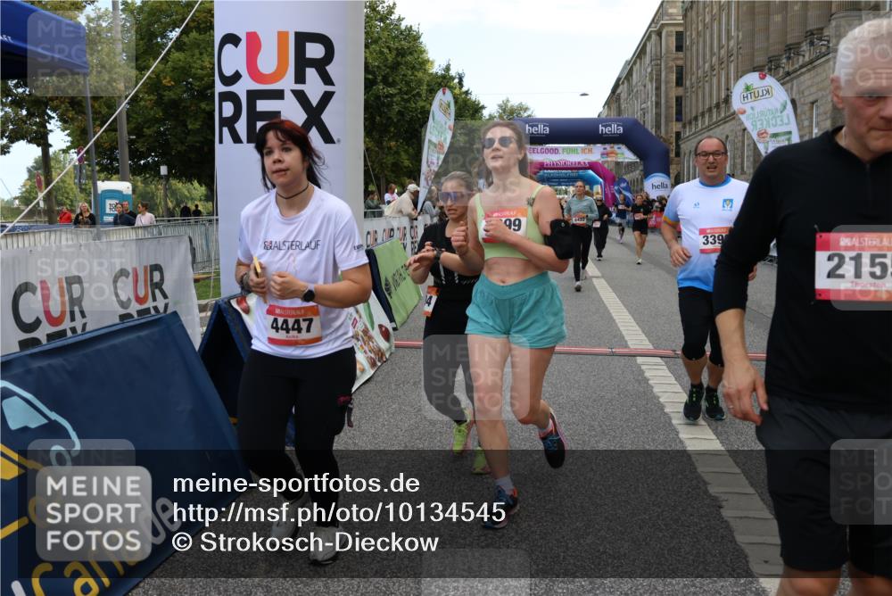 06.09.2026 - CURREX Alsterlauf Strokosch-Dieckow http://msf.ph/oto/10134545 06.09.2026 10:08:27 Ziel 2035, 2080, 2105, 2155, 2440, 2504, 3093, 3352, 3390, 4146, 4247, 4399, 4447, 4476, 5030, 5342, 5502, 5582, 5854, 6230, 6473, 8045, 8297 meine-sportfotos.de