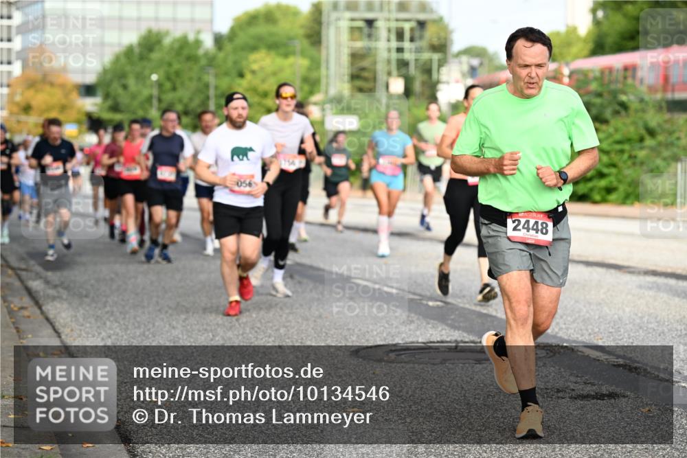 06.09.2026 - CURREX Alsterlauf Dr. Thomas Lammeyer http://msf.ph/oto/10134546 06.09.2026 09:59:57 Laufen 056, 2448 meine-sportfotos.de