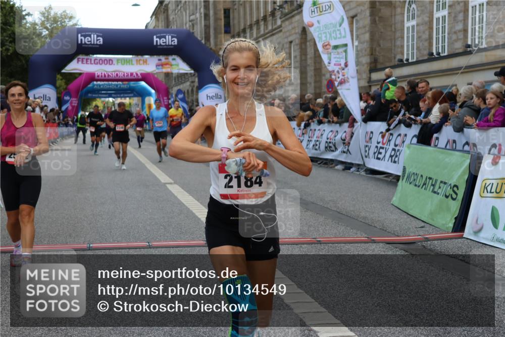 06.09.2026 - CURREX Alsterlauf Strokosch-Dieckow http://msf.ph/oto/10134549 06.09.2026 09:55:05 Ziel 2184, 2261, 2348, 2397, 2494, 2502, 2826, 2962, 3291, 4322, 4622, 4765, 4839, 5094, 5298, 5385, 5721 meine-sportfotos.de