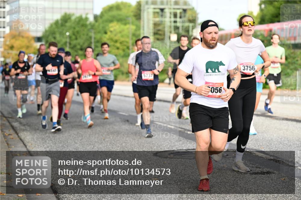 06.09.2026 - CURREX Alsterlauf Dr. Thomas Lammeyer http://msf.ph/oto/10134573 06.09.2026 09:59:59 Laufen 345, 5737, 056, 3756 meine-sportfotos.de