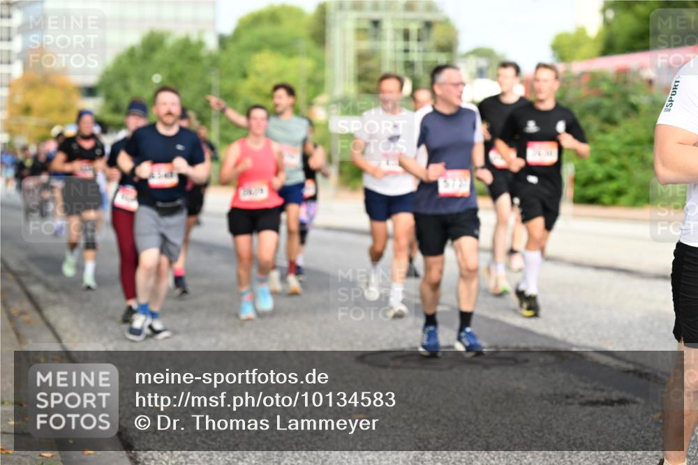 06.09.2026 - CURREX Alsterlauf Dr. Thomas Lammeyer http://msf.ph/oto/10134583 06.09.2026 10:00:00 Laufen  meine-sportfotos.de