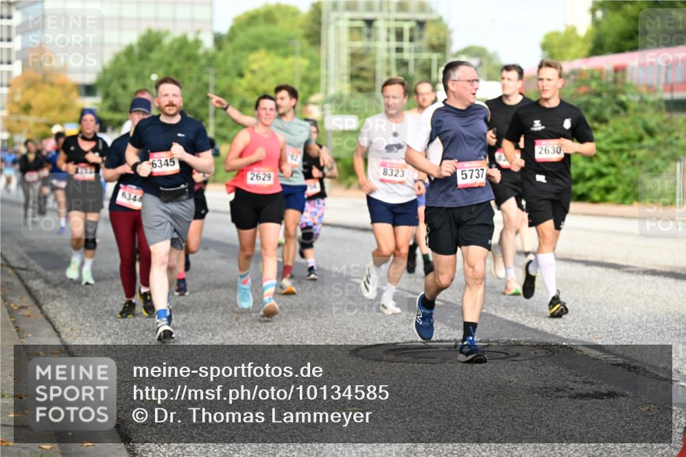06.09.2026 - CURREX Alsterlauf Dr. Thomas Lammeyer http://msf.ph/oto/10134585 06.09.2026 10:00:00 Laufen 6344, 6345, 8323, 2629, 5737, 2630 meine-sportfotos.de