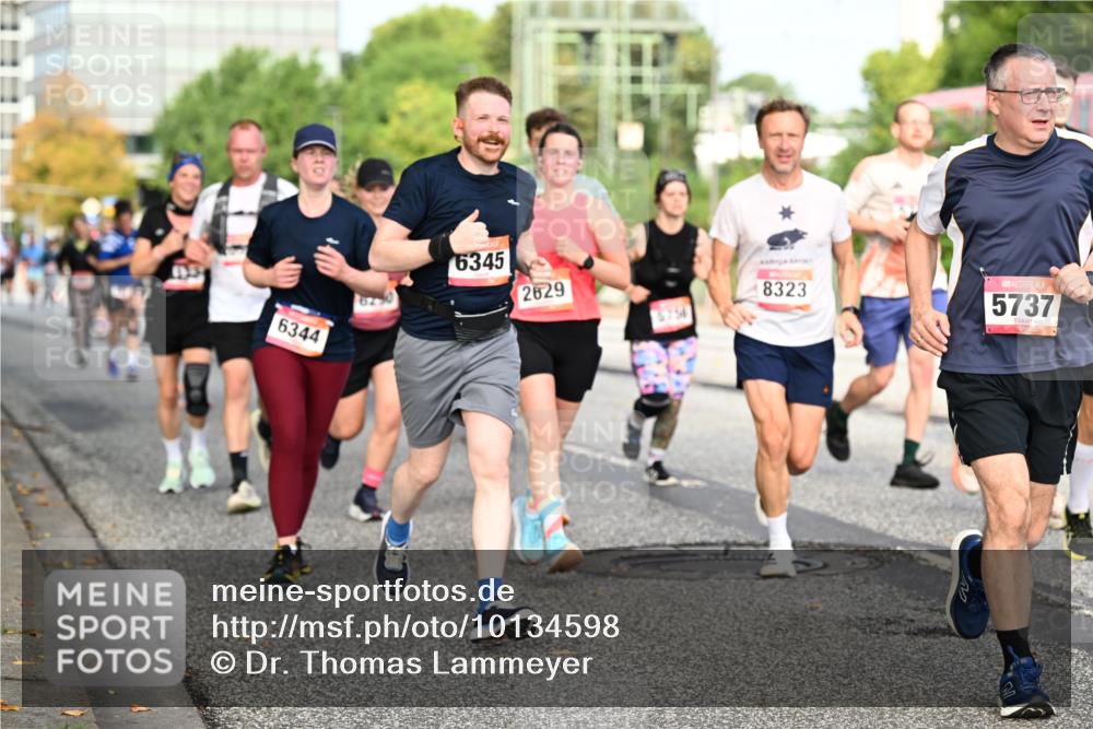 06.09.2026 - CURREX Alsterlauf Dr. Thomas Lammeyer http://msf.ph/oto/10134598 06.09.2026 10:00:01 Laufen 6344, 6345, 2629, 8323, 5737 meine-sportfotos.de