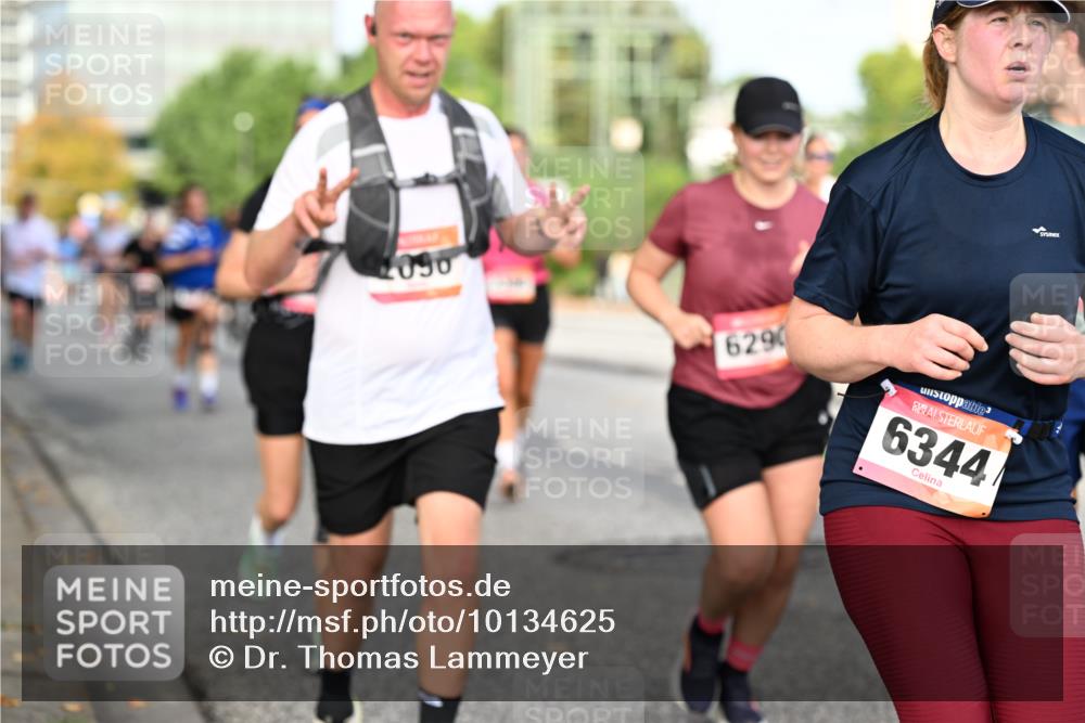 06.09.2026 - CURREX Alsterlauf Dr. Thomas Lammeyer http://msf.ph/oto/10134625 06.09.2026 10:00:04 Laufen 6290, 6344 meine-sportfotos.de