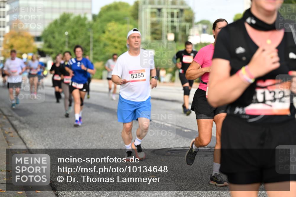 06.09.2026 - CURREX Alsterlauf Dr. Thomas Lammeyer http://msf.ph/oto/10134648 06.09.2026 10:00:05 Laufen 5355, 132 meine-sportfotos.de