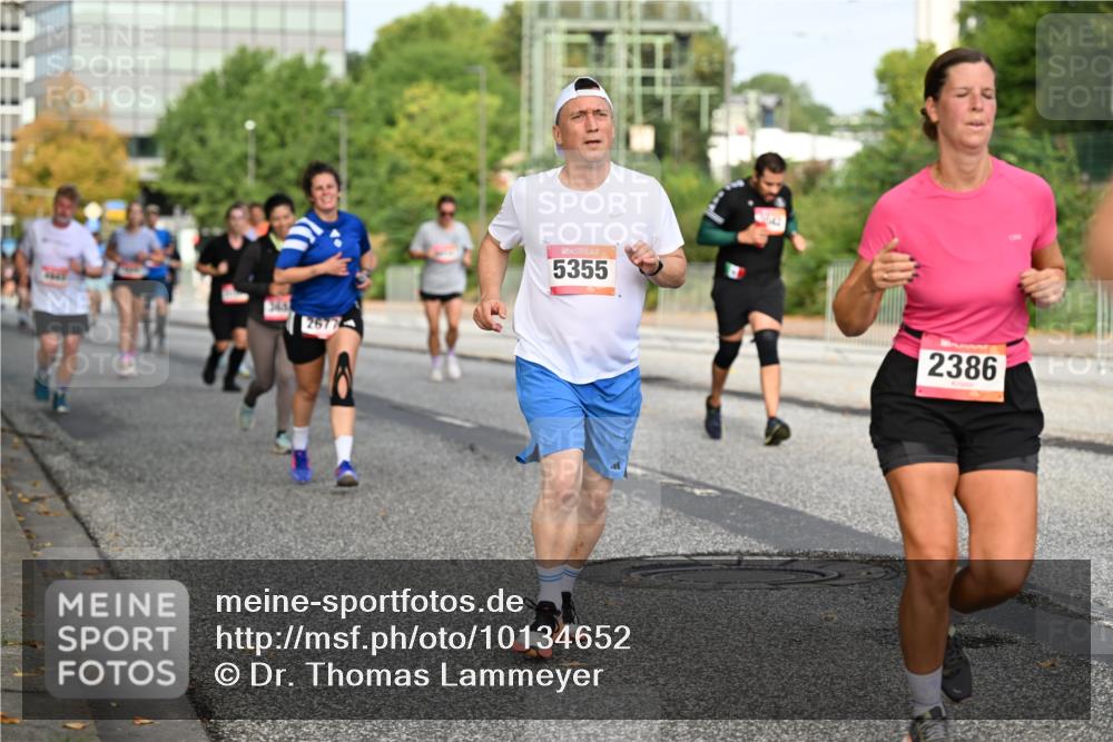 06.09.2026 - CURREX Alsterlauf Dr. Thomas Lammeyer http://msf.ph/oto/10134652 06.09.2026 10:00:06 Laufen 7648, 2677, 5355, 2386 meine-sportfotos.de