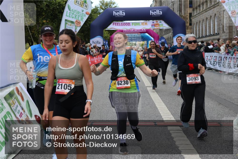06.09.2026 - CURREX Alsterlauf Strokosch-Dieckow http://msf.ph/oto/10134669 06.09.2026 10:08:31 Ziel 2035, 2080, 2105, 2155, 2504, 3082, 3093, 3390, 3888, 3889, 4399, 4447, 4476, 4651, 5030, 5140, 5582, 5854, 6230 meine-sportfotos.de