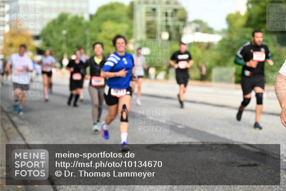 06.09.2026 - CURREX Alsterlauf Dr. Thomas Lammeyer http://msf.ph/oto/10134670 06.09.2026 10:00:07 Laufen  meine-sportfotos.de