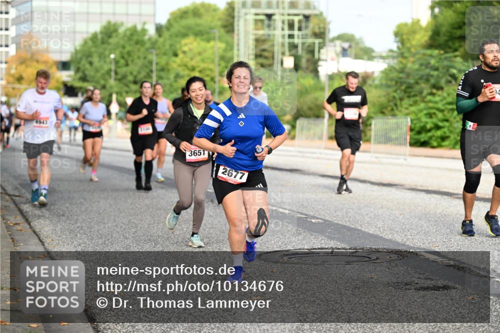 06.09.2026 - CURREX Alsterlauf Dr. Thomas Lammeyer http://msf.ph/oto/10134676 06.09.2026 10:00:08 Laufen 4943, 3100, 3651, 2677 meine-sportfotos.de
