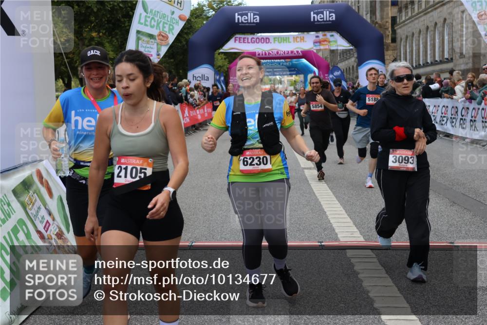 06.09.2026 - CURREX Alsterlauf Strokosch-Dieckow http://msf.ph/oto/10134677 06.09.2026 10:08:31 Ziel 2035, 2080, 2105, 2155, 2504, 3082, 3093, 3390, 3888, 3889, 4399, 4447, 4476, 4651, 5030, 5140, 5582, 5854, 6230 meine-sportfotos.de