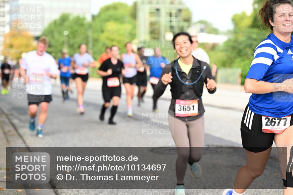 06.09.2026 - CURREX Alsterlauf Dr. Thomas Lammeyer http://msf.ph/oto/10134697 06.09.2026 10:00:10 Laufen 3651, 2677 meine-sportfotos.de