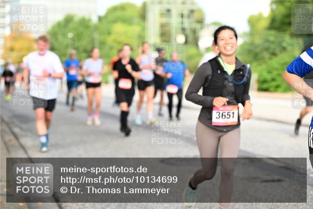 06.09.2026 - CURREX Alsterlauf Dr. Thomas Lammeyer http://msf.ph/oto/10134699 06.09.2026 10:00:10 Laufen 3651 meine-sportfotos.de