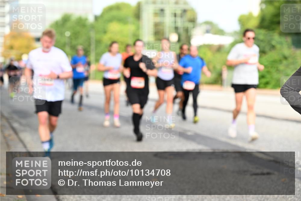 06.09.2026 - CURREX Alsterlauf Dr. Thomas Lammeyer http://msf.ph/oto/10134708 06.09.2026 10:00:11 Laufen  meine-sportfotos.de
