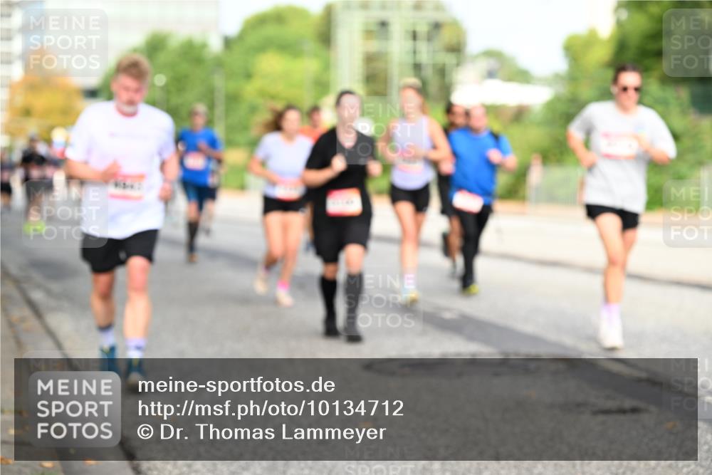 06.09.2026 - CURREX Alsterlauf Dr. Thomas Lammeyer http://msf.ph/oto/10134712 06.09.2026 10:00:11 Laufen  meine-sportfotos.de