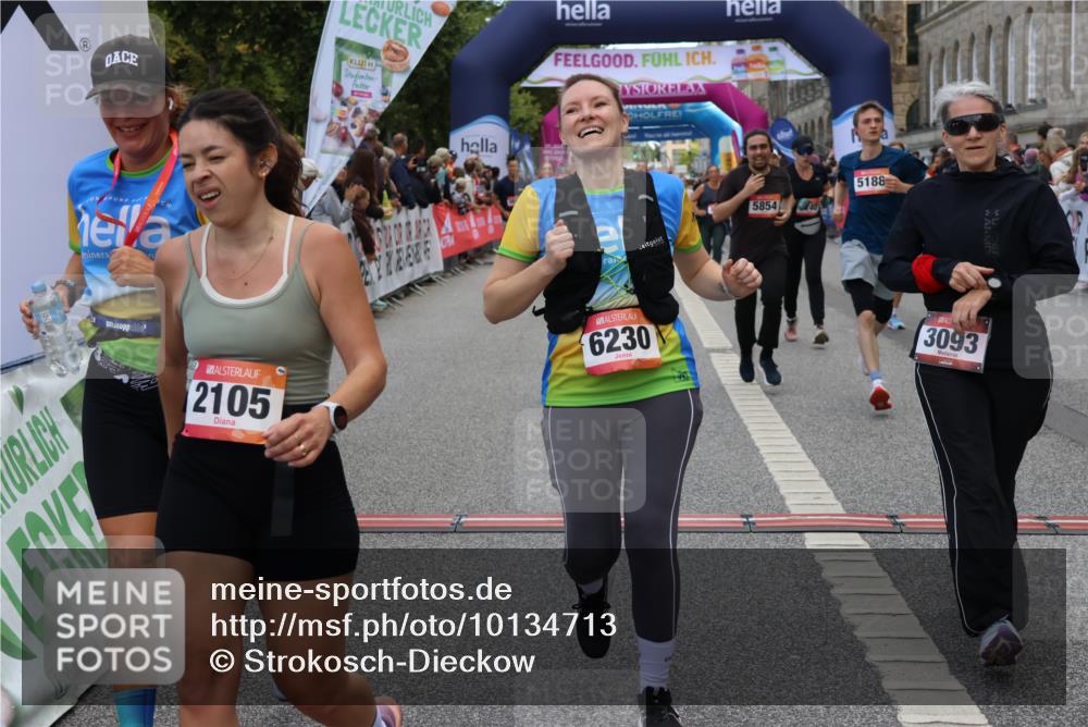 06.09.2026 - CURREX Alsterlauf Strokosch-Dieckow http://msf.ph/oto/10134713 06.09.2026 10:08:31 Ziel 2035, 2080, 2105, 2155, 2504, 3082, 3093, 3390, 3888, 3889, 4399, 4447, 4476, 4651, 5030, 5140, 5582, 5854, 6230 meine-sportfotos.de