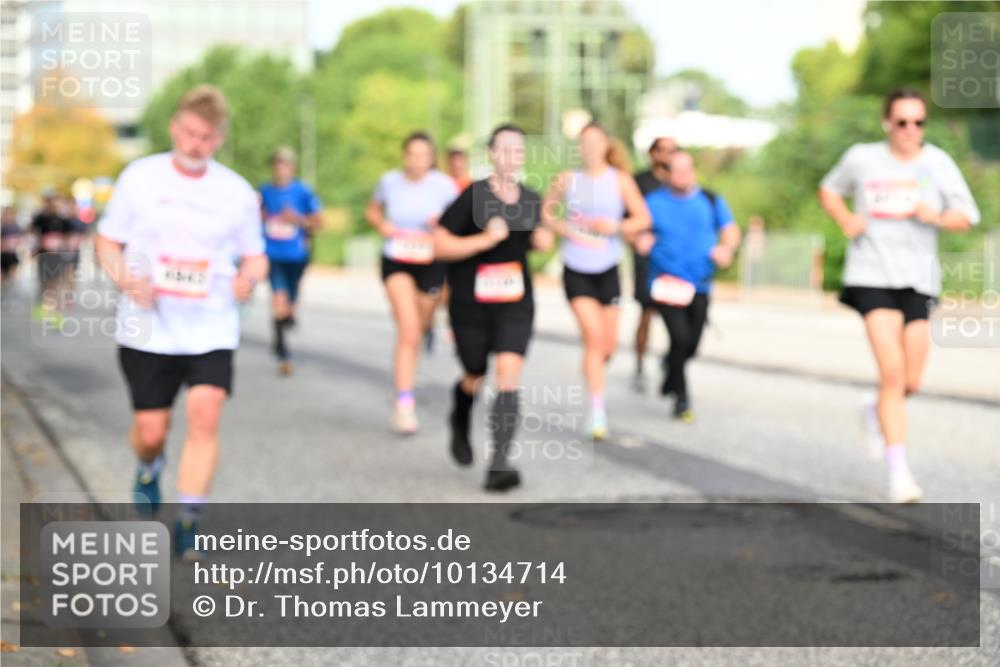 06.09.2026 - CURREX Alsterlauf Dr. Thomas Lammeyer http://msf.ph/oto/10134714 06.09.2026 10:00:11 Laufen  meine-sportfotos.de
