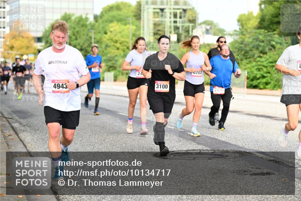 06.09.2026 - CURREX Alsterlauf Dr. Thomas Lammeyer http://msf.ph/oto/10134717 06.09.2026 10:00:12 Laufen 4943, 24, 3100, 203, 2830 meine-sportfotos.de