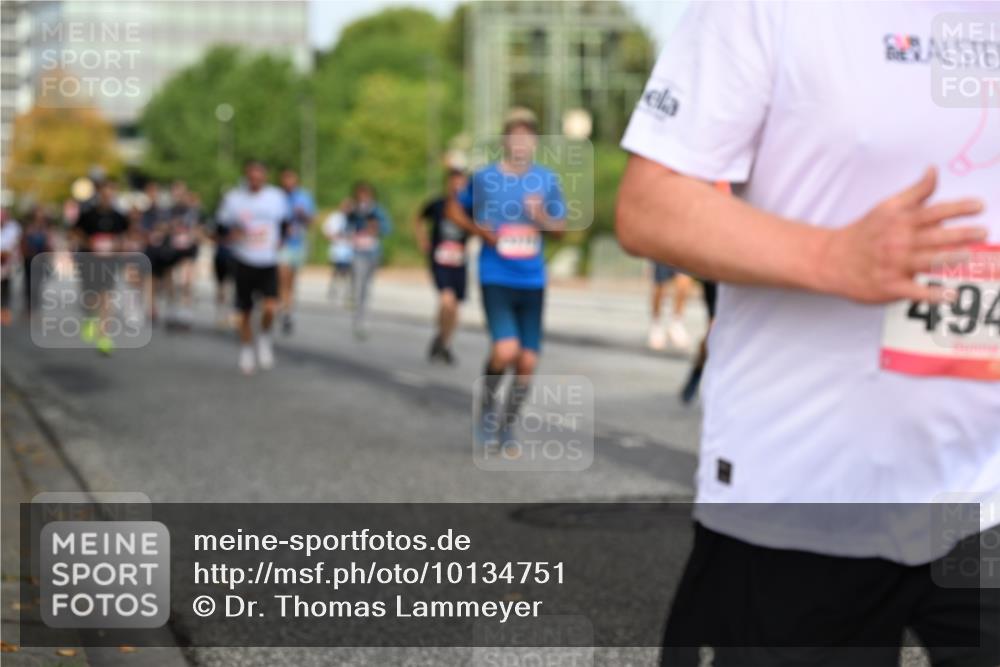06.09.2026 - CURREX Alsterlauf Dr. Thomas Lammeyer http://msf.ph/oto/10134751 06.09.2026 10:00:14 Laufen 494 meine-sportfotos.de