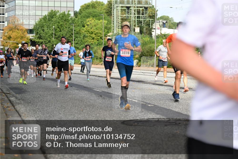 06.09.2026 - CURREX Alsterlauf Dr. Thomas Lammeyer http://msf.ph/oto/10134752 06.09.2026 10:00:14 Laufen 495, 8275, 4965, 6330, 3059, 4972, 3378, 2562 meine-sportfotos.de