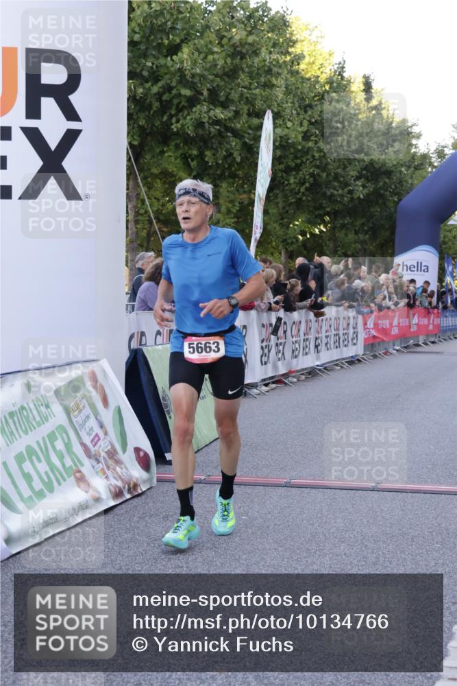 06.09.2026 - CURREX Alsterlauf Yannick Fuchs http://msf.ph/oto/10134766 06.09.2026 09:42:25 Ziel 2003, 2248, 4114, 4504, 4858, 5554, 5663, 5984, 6136, 8197 meine-sportfotos.de
