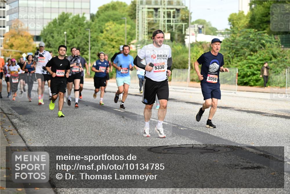 06.09.2026 - CURREX Alsterlauf Dr. Thomas Lammeyer http://msf.ph/oto/10134785 06.09.2026 10:00:17 Laufen 2025, 8275, 4495, 5464, 3766, 5330, 3059 meine-sportfotos.de