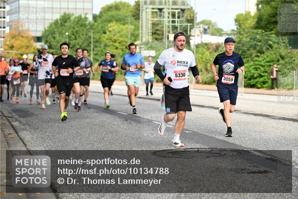 06.09.2026 - CURREX Alsterlauf Dr. Thomas Lammeyer http://msf.ph/oto/10134788 06.09.2026 10:00:17 Laufen 2025, 3766, 8275, 4495, 5330, 3059 meine-sportfotos.de