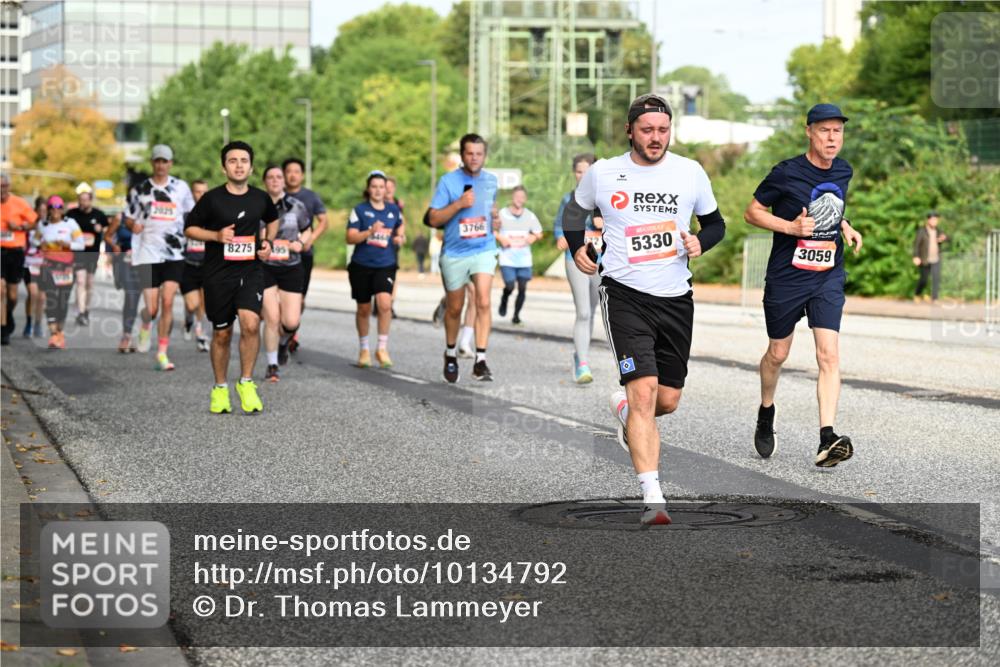 06.09.2026 - CURREX Alsterlauf Dr. Thomas Lammeyer http://msf.ph/oto/10134792 06.09.2026 10:00:18 Laufen 3025, 3766, 5464, 8275, 95, 5330, 3059 meine-sportfotos.de