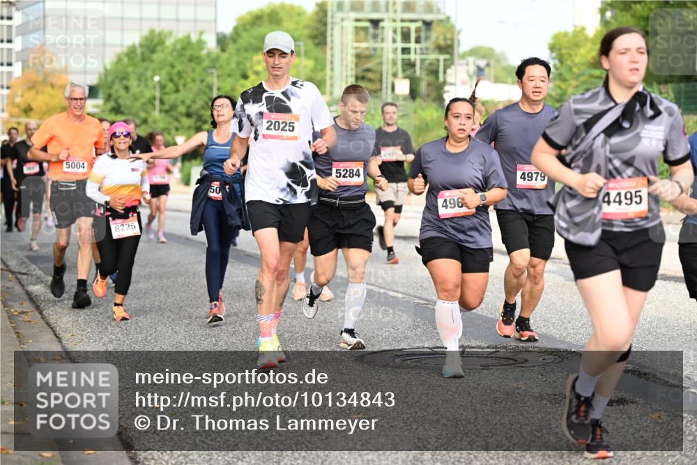 06.09.2026 - CURREX Alsterlauf Dr. Thomas Lammeyer http://msf.ph/oto/10134843 06.09.2026 10:00:22 Laufen 5004, 8225, 50, 2025, 5284, 298, 496, 4979, 4495 meine-sportfotos.de