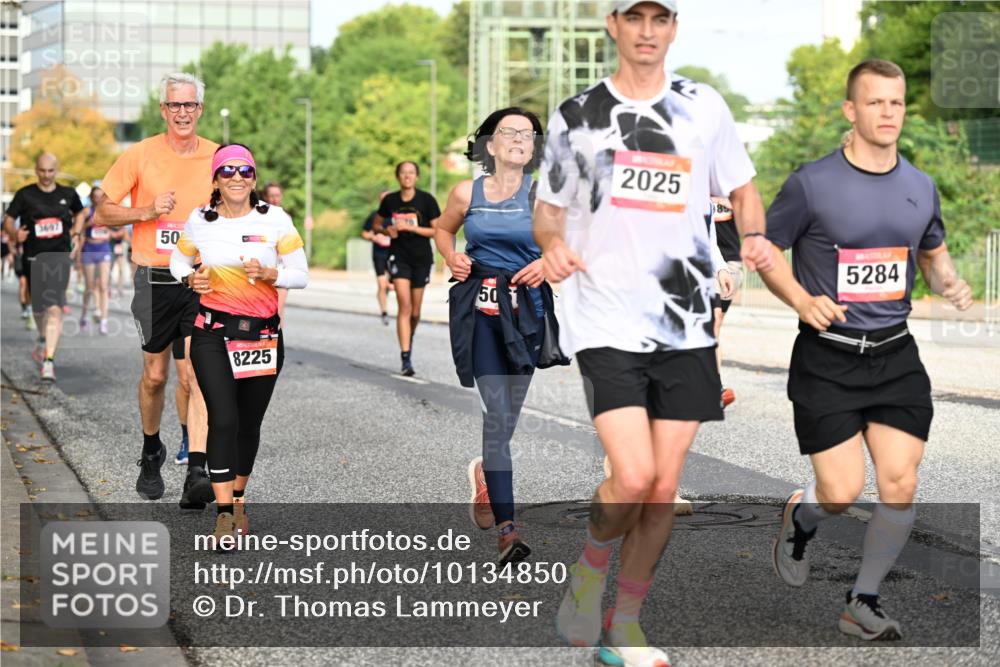06.09.2026 - CURREX Alsterlauf Dr. Thomas Lammeyer http://msf.ph/oto/10134850 06.09.2026 10:00:24 Laufen 3647, 50, 8225, 50, 1, 2025, 5284 meine-sportfotos.de