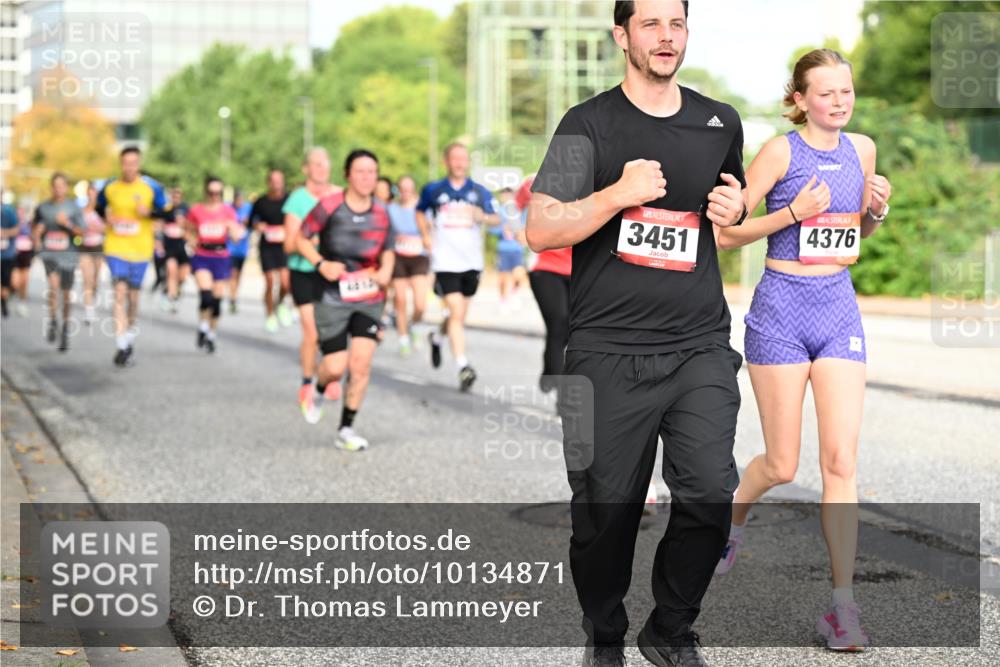 06.09.2026 - CURREX Alsterlauf Dr. Thomas Lammeyer http://msf.ph/oto/10134871 06.09.2026 10:00:33 Laufen 3451, 4376 meine-sportfotos.de