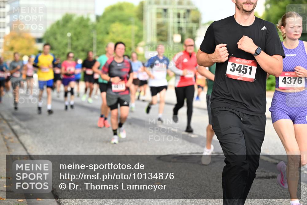 06.09.2026 - CURREX Alsterlauf Dr. Thomas Lammeyer http://msf.ph/oto/10134876 06.09.2026 10:00:33 Laufen 3451, 4376 meine-sportfotos.de