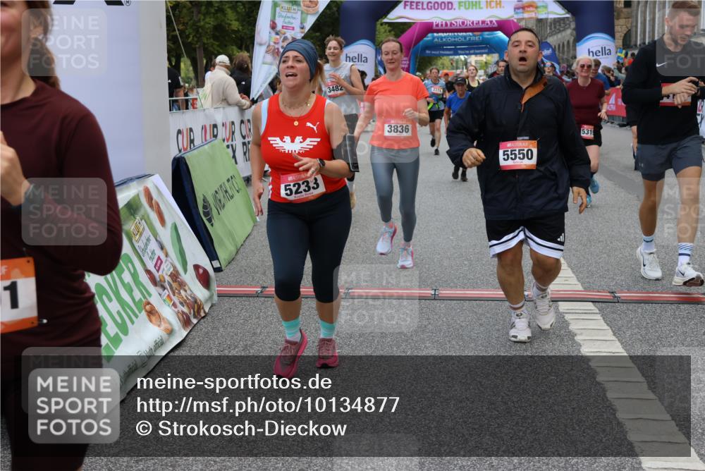 06.09.2026 - CURREX Alsterlauf Strokosch-Dieckow http://msf.ph/oto/10134877 06.09.2026 10:08:40 Ziel 2374, 2450, 2487, 2491, 2580, 3082, 3482, 3836, 3888, 3889, 4115, 4185, 4233, 4651, 5130, 5140, 5233, 5319, 5550, 5985, 8089 meine-sportfotos.de
