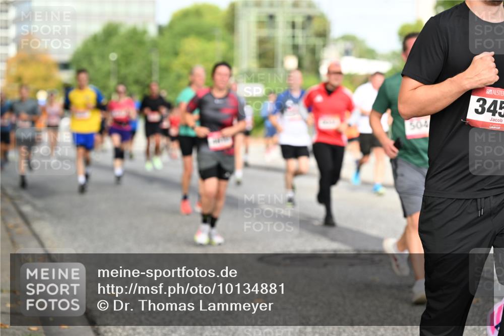 06.09.2026 - CURREX Alsterlauf Dr. Thomas Lammeyer http://msf.ph/oto/10134881 06.09.2026 10:00:34 Laufen 504, 345 meine-sportfotos.de