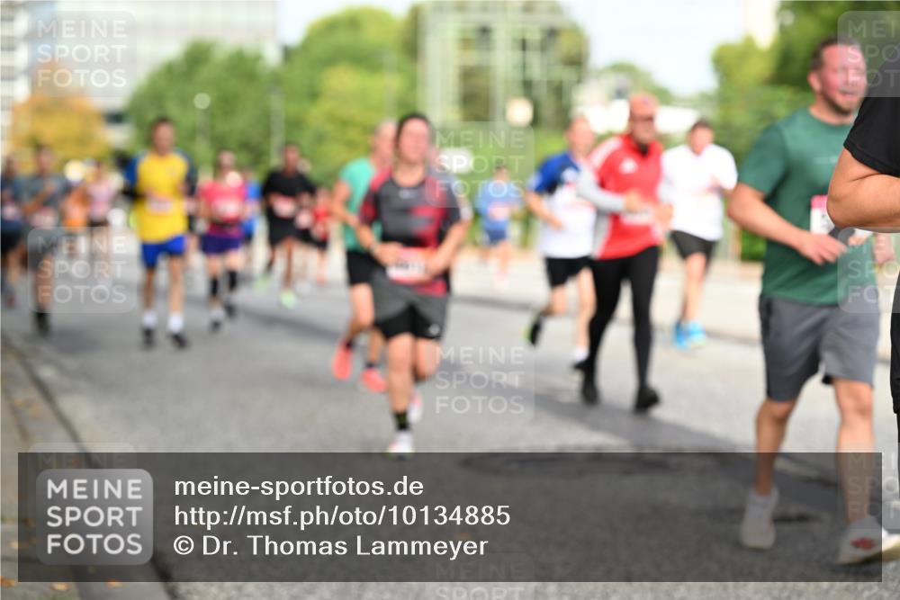 06.09.2026 - CURREX Alsterlauf Dr. Thomas Lammeyer http://msf.ph/oto/10134885 06.09.2026 10:00:34 Laufen  meine-sportfotos.de