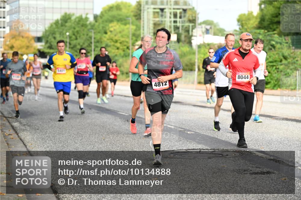 06.09.2026 - CURREX Alsterlauf Dr. Thomas Lammeyer http://msf.ph/oto/10134888 06.09.2026 10:00:34 Laufen 8100, 5401, 4431, 8, 4812, 8044 meine-sportfotos.de