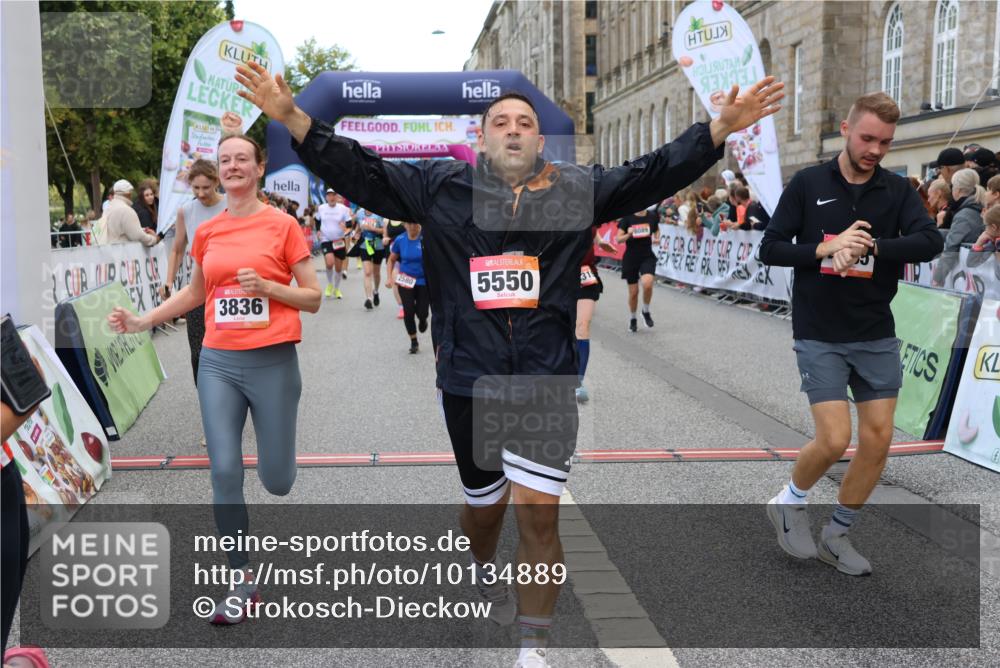 06.09.2026 - CURREX Alsterlauf Strokosch-Dieckow http://msf.ph/oto/10134889 06.09.2026 10:08:41 Ziel 2374, 2450, 2487, 2491, 2580, 3082, 3086, 3400, 3482, 3836, 3888, 3889, 4115, 4129, 4185, 4233, 4651, 5130, 5140, 5233, 5319, 5550, 5985, 8089 meine-sportfotos.de