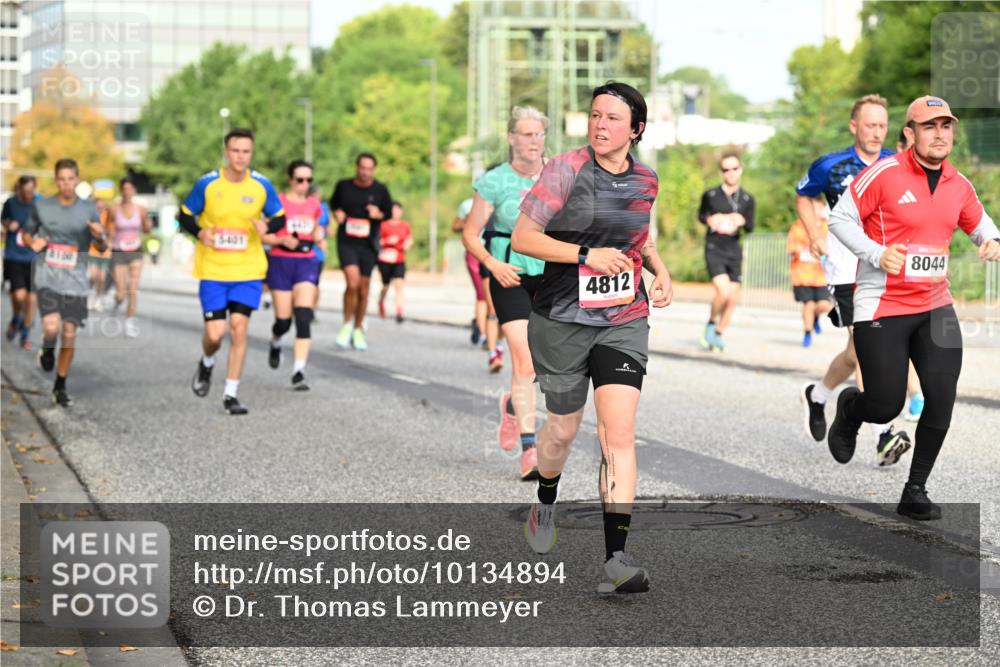 06.09.2026 - CURREX Alsterlauf Dr. Thomas Lammeyer http://msf.ph/oto/10134894 06.09.2026 10:00:35 Laufen 5401, 4812, 8044 meine-sportfotos.de