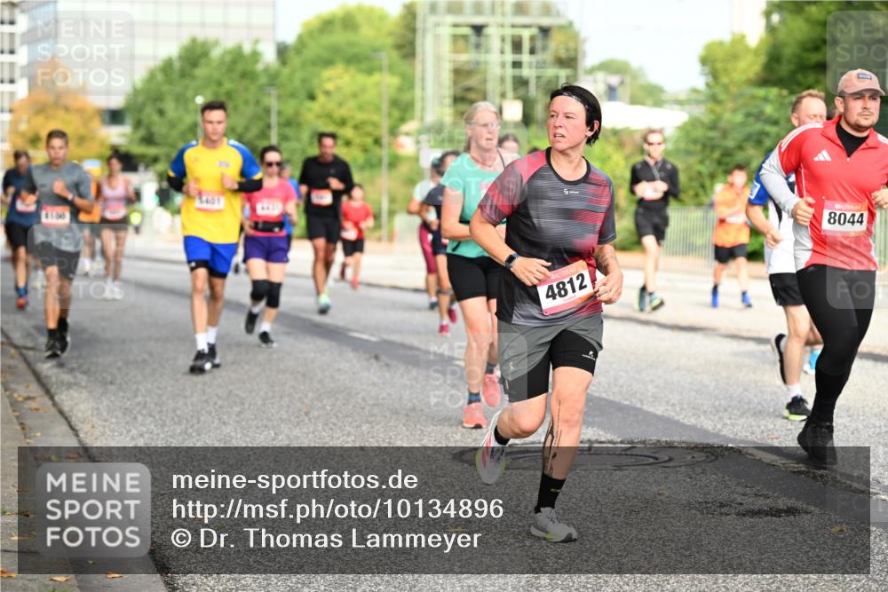 06.09.2026 - CURREX Alsterlauf Dr. Thomas Lammeyer http://msf.ph/oto/10134896 06.09.2026 10:00:35 Laufen 41845, 4812, 8044 meine-sportfotos.de