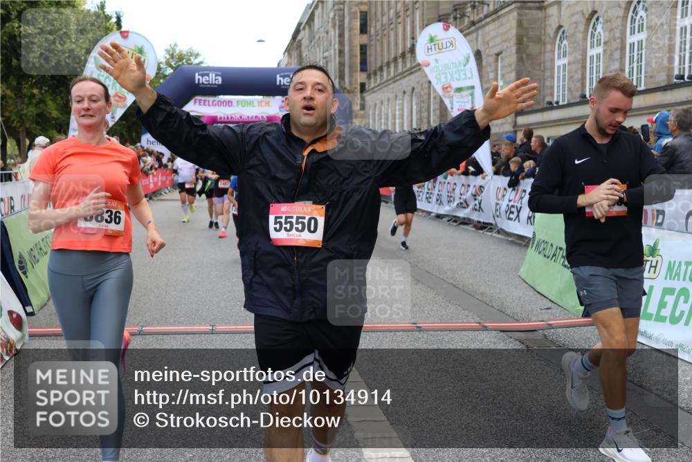 06.09.2026 - CURREX Alsterlauf Strokosch-Dieckow http://msf.ph/oto/10134914 06.09.2026 10:08:41 Ziel 2374, 2450, 2487, 2491, 2580, 3082, 3086, 3400, 3482, 3836, 3888, 3889, 4115, 4129, 4185, 4233, 4651, 5130, 5140, 5233, 5319, 5550, 5985, 8089 meine-sportfotos.de