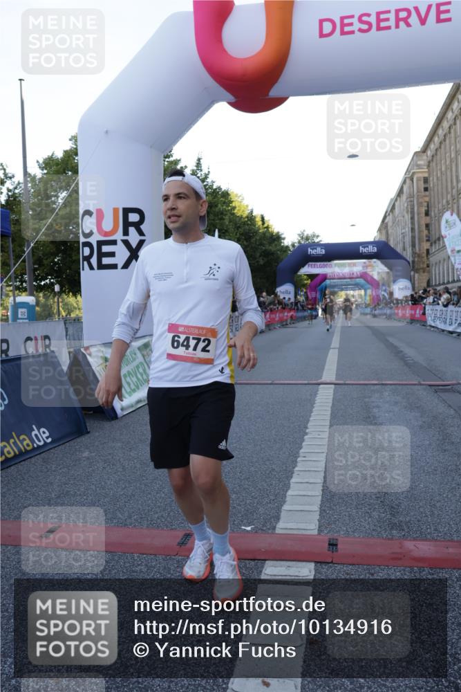 06.09.2026 - CURREX Alsterlauf Yannick Fuchs http://msf.ph/oto/10134916 06.09.2026 09:42:33 Ziel 2248, 4504, 4829, 5464, 5663, 6136, 6472 meine-sportfotos.de