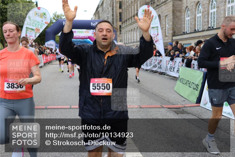 06.09.2026 - CURREX Alsterlauf Strokosch-Dieckow http://msf.ph/oto/10134923 06.09.2026 10:08:41 Ziel 2374, 2450, 2487, 2491, 2580, 3082, 3086, 3400, 3482, 3836, 3888, 3889, 4115, 4129, 4185, 4233, 4651, 5130, 5140, 5233, 5319, 5550, 5985, 8089 meine-sportfotos.de