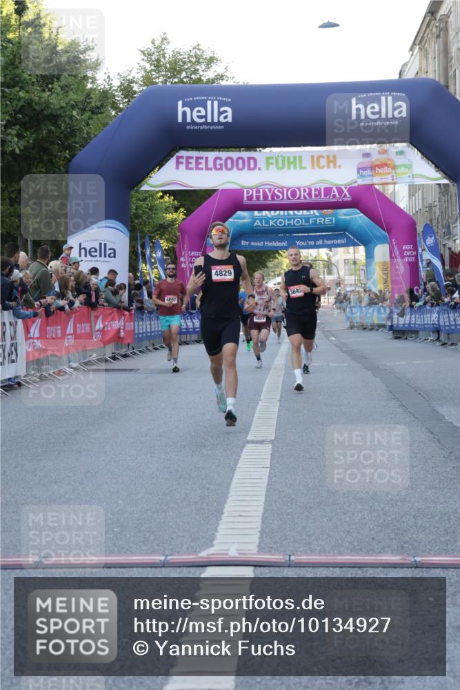 06.09.2026 - CURREX Alsterlauf Yannick Fuchs http://msf.ph/oto/10134927 06.09.2026 09:42:34 Ziel 2248, 3692, 4504, 4829, 5464, 6136, 6472 meine-sportfotos.de