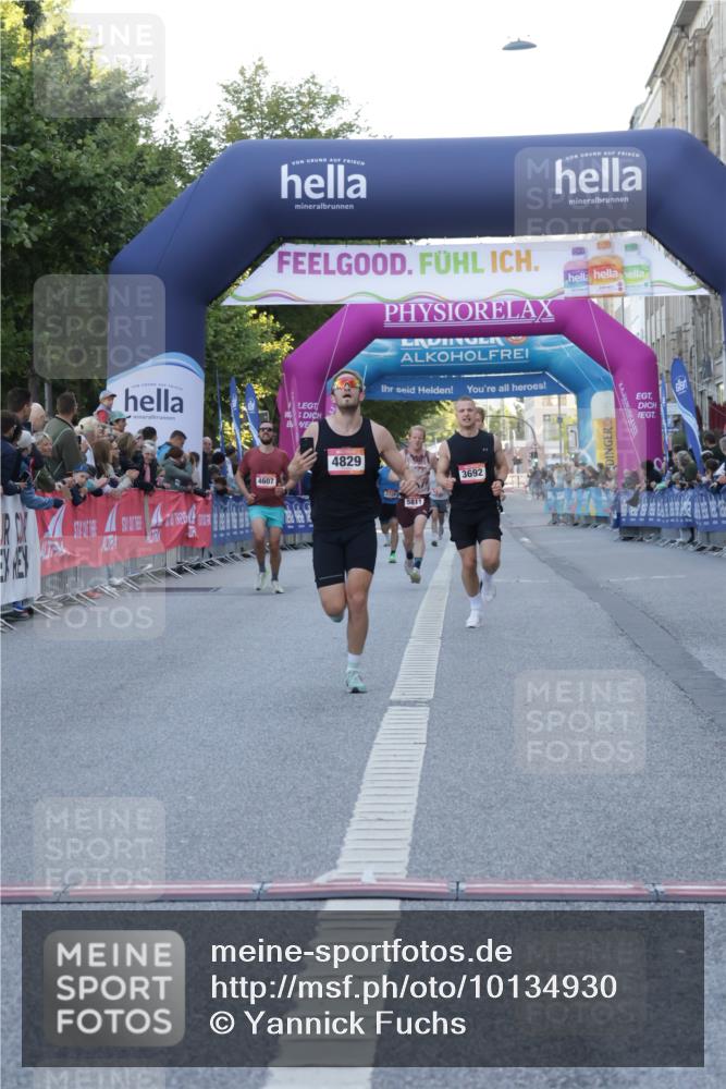 06.09.2026 - CURREX Alsterlauf Yannick Fuchs http://msf.ph/oto/10134930 06.09.2026 09:42:35 Ziel 2248, 3692, 4829, 5464, 6136, 6472 meine-sportfotos.de