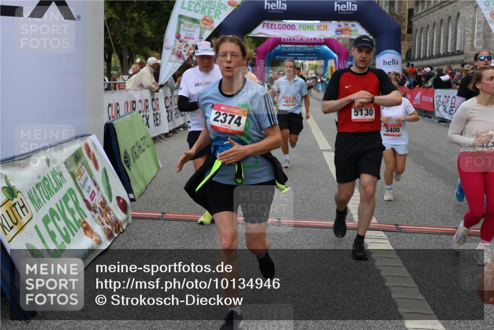 06.09.2026 - CURREX Alsterlauf Strokosch-Dieckow http://msf.ph/oto/10134946 06.09.2026 10:08:46 Ziel 2374, 2450, 2487, 2580, 3086, 3400, 3482, 3540, 3811, 3812, 3836, 4115, 4129, 4185, 4233, 4746, 5130, 5233, 5319, 5367, 5550, 5985, 8089 meine-sportfotos.de