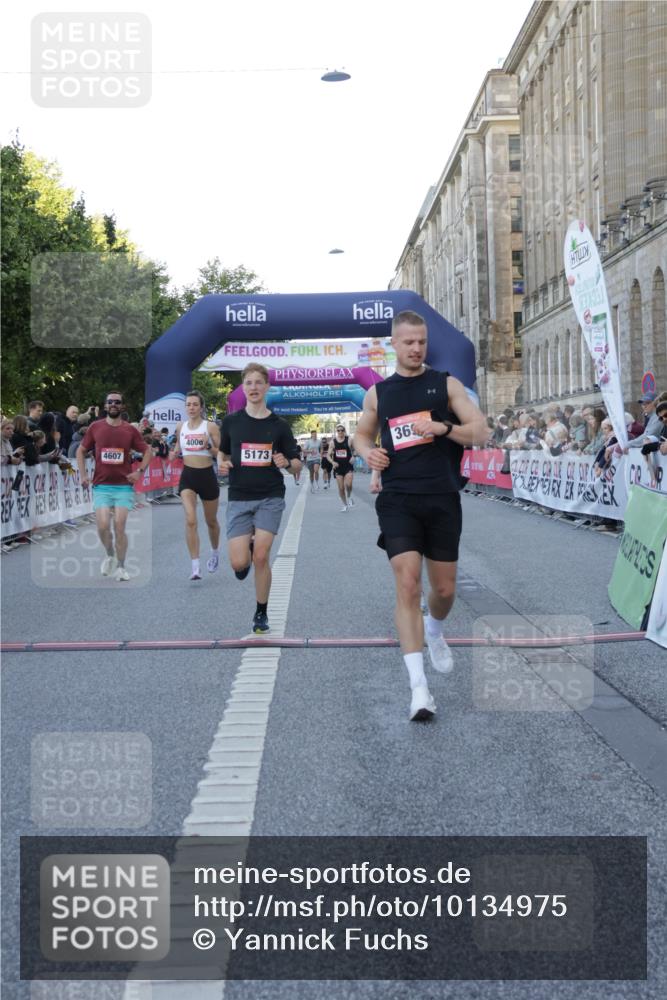 06.09.2026 - CURREX Alsterlauf Yannick Fuchs http://msf.ph/oto/10134975 06.09.2026 09:42:40 Ziel 2729, 3692, 4006, 4607, 4829, 5173, 5811, 6376 meine-sportfotos.de