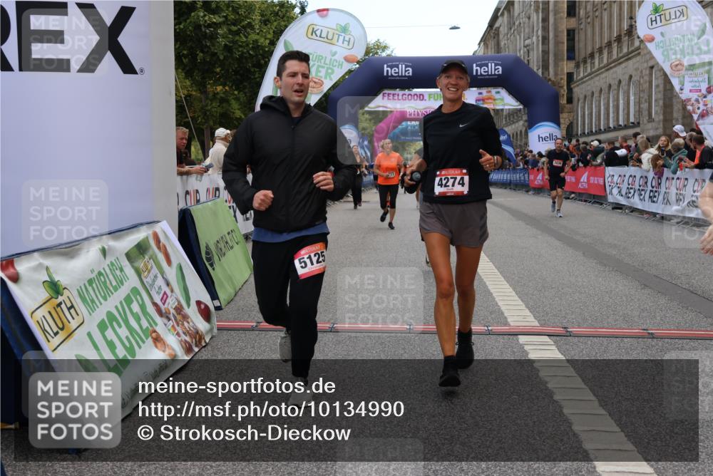 06.09.2026 - CURREX Alsterlauf Strokosch-Dieckow http://msf.ph/oto/10134990 06.09.2026 10:08:53 Ziel 2777, 3036, 3086, 3400, 3540, 3811, 3812, 4129, 4274, 4738, 4746, 5125, 5252, 5367, 6488 meine-sportfotos.de