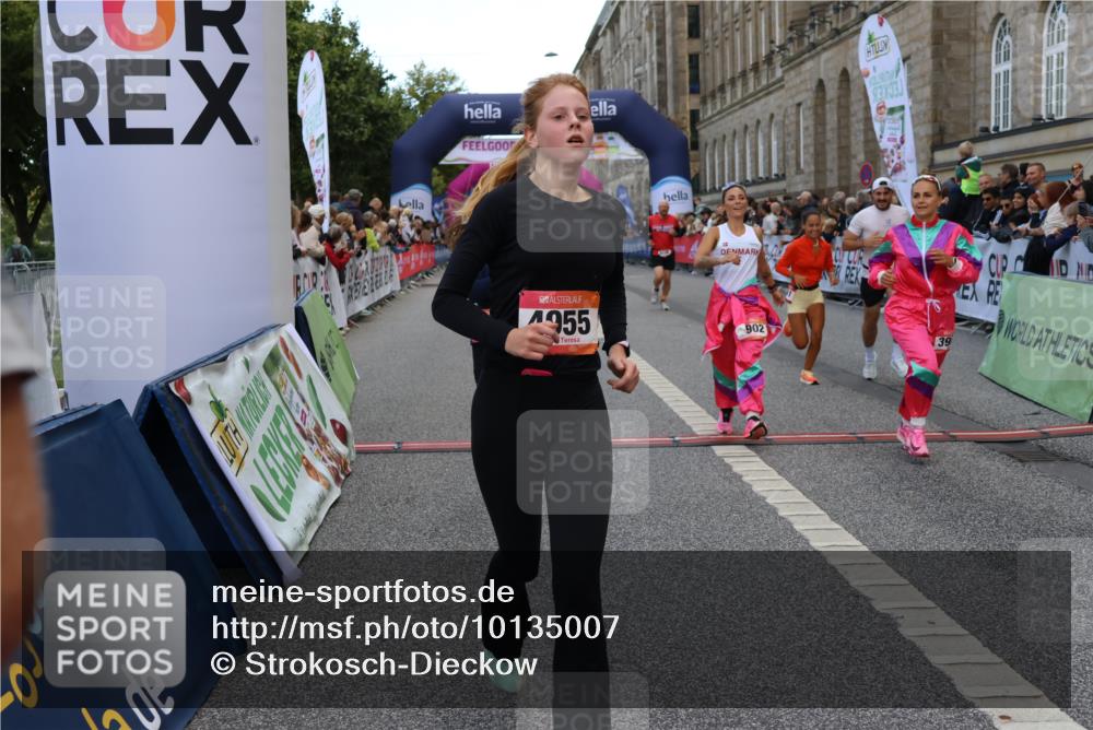 06.09.2026 - CURREX Alsterlauf Strokosch-Dieckow http://msf.ph/oto/10135007 06.09.2026 09:55:48 Ziel 2117, 2277, 2479, 3051, 3304, 3799, 3902, 3903, 3929, 4190, 4463, 4865, 4955, 4961, 4962, 5488, 6034, 6400, 6479, 8204, 8259 meine-sportfotos.de