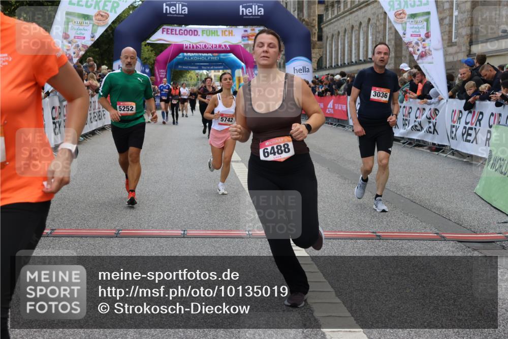 06.09.2026 - CURREX Alsterlauf Strokosch-Dieckow http://msf.ph/oto/10135019 06.09.2026 10:08:58 Ziel 2777, 3036, 4274, 4738, 4746, 5125, 5252, 5367, 5742, 6116, 6488, 8055 meine-sportfotos.de