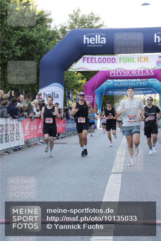 06.09.2026 - CURREX Alsterlauf Yannick Fuchs http://msf.ph/oto/10135033 06.09.2026 09:42:45 Ziel 2729, 3110, 3692, 3815, 4006, 4607, 4829, 5173, 5675, 5811, 6376, 6381 meine-sportfotos.de